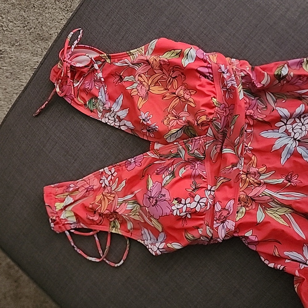 Modlily Swimwear  Size L.